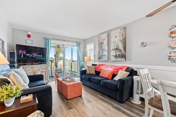 Oceanfront 2 BR Villa-Pool-Corner Balcony-King Bd, Забронировать  Отели Миртл-Бич с бассейном, Бассейн