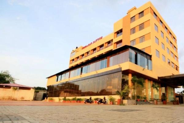Hotel Mittal Avenue, Забронировать  Удджайн штат Мадхья-Прадеш