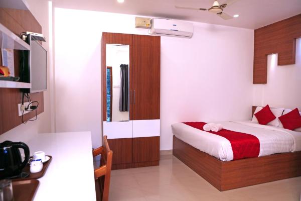 Aura Thekkady, Забронировать  Отели штата Махараштры с парковкой, Парковка