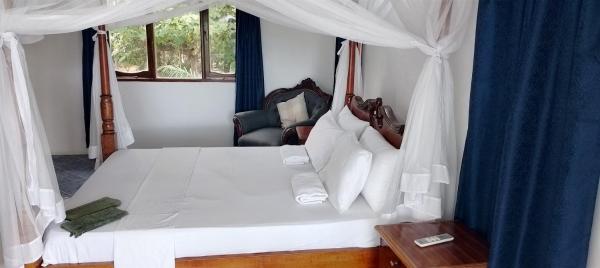 Imani holiday homes, Забронировать  Отели Мтвапа с парковкой, Парковка