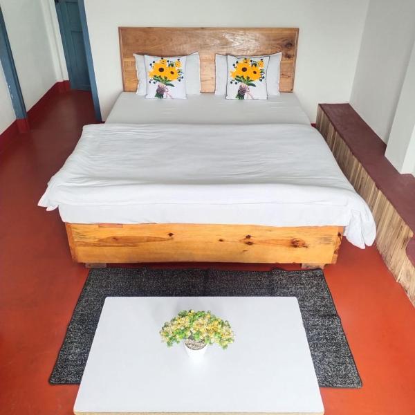 Shilong Guest house The Travellers Meghalaya Ponit with best View, Забронировать  Шиллонг штат Мегхалая