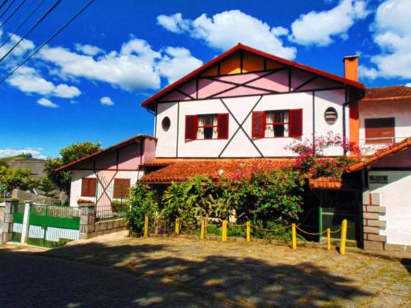 Hotel Philipp - Tradicional desde 1952, Забронировать  Отели Терезополиса с парковкой, Парковка