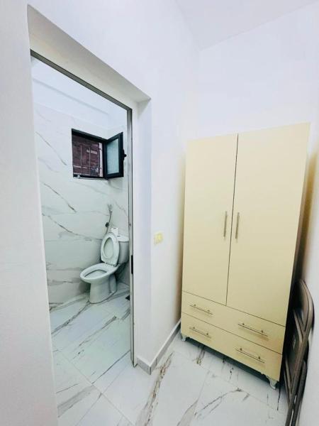Guest House 1, Забронировать  Отели Области Дурреса с парковкой, Парковка