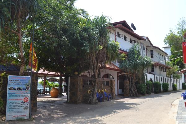 Gayana Hotel