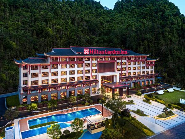 Hilton Garden Inn Zhangjiajie Wulingyuan, Забронировать  Улинъюань Чжанцзяцзе