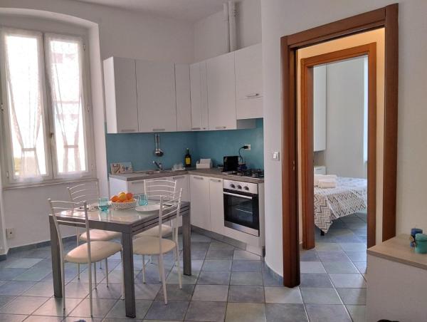 Appartamento in Villa Celestina, Забронировать  Отели Ривьера-делле-Пальме с парковкой, Парковка