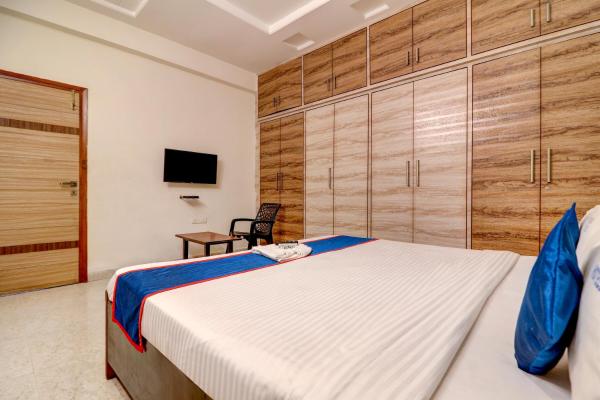 Cozy 3BHK service apartment in kukatpally, Забронировать Апартаменты/квартира Отели Hyderabad Region с парковкой, Парковка