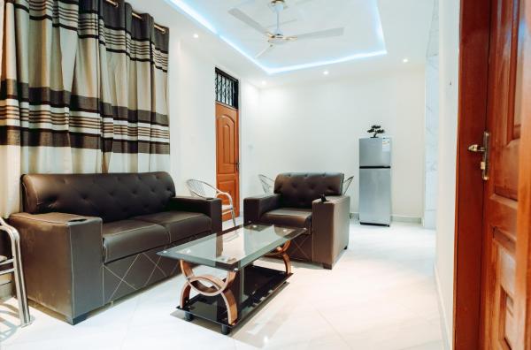 Woodpoint Apartments, Забронировать  Dawhwenya 