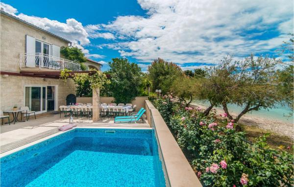 Villa Mirca, Забронировать Отель Супетар Брач