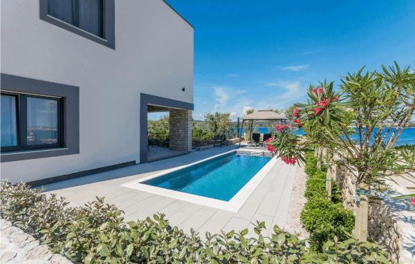 Villa Royal House 1, Забронировать  Отели в центре Пашман, в центре