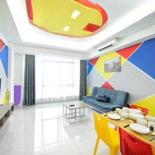 reSTARY - SuperHero, Sutera Avenue Infinity Pool - Imago Opposite - KK City- 4BR,12Pax 来沙旅 英雄主题公寓 - 无边际日落海景泳池 - Imago商场对面 - KK市中心 - 4房12人, Забронировать  Кота-Кинабалу Сабах