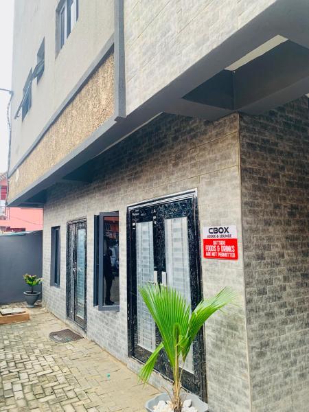 Cbox Lodge & Lounge, Забронировать  Mushin Лагос