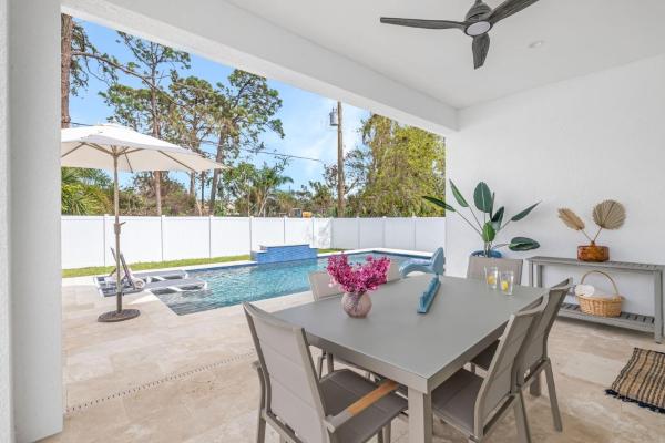 789 Brandnew Naples Villa-Large Heated Saltwater Pool, Забронировать  Нейплс Southwest Florida