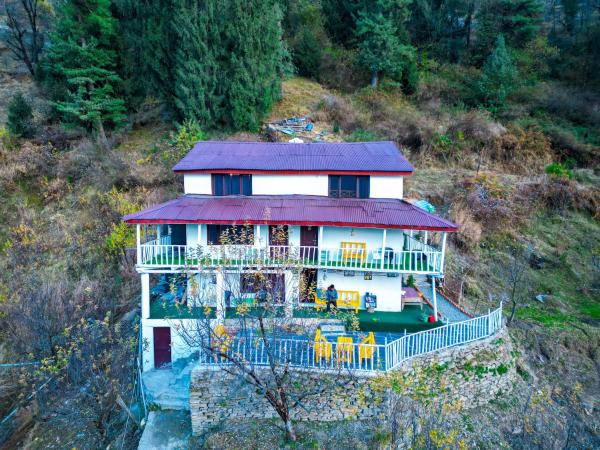 HimtrekStays Sethan, Heritage House, Manali, Забронировать  Отели Манали с парковкой, Парковка