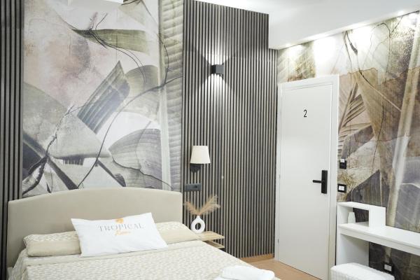 TROPICAL ROOMS Vista Mare, Забронировать  Отели в центре Чиро-Марины, в центре