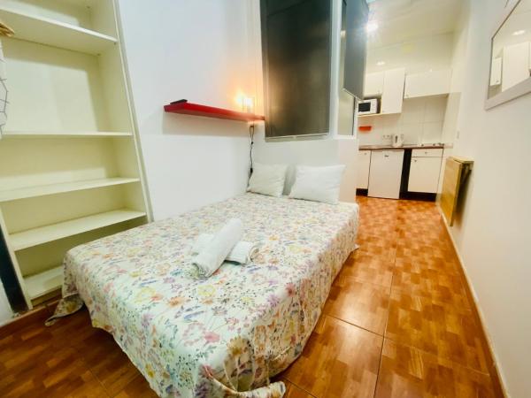 01 Apartamento 2 ,3, Забронировать  Барселона Провинция Барселона, рядом с Cases Cabot