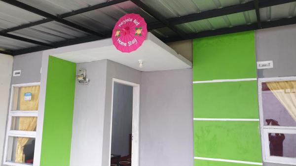 Puni Anjung Homestay, Забронировать  Panjalu провинция Западная Ява