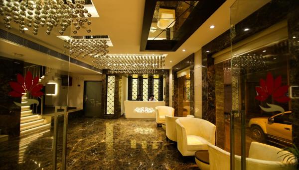 Hotel The Prime Balaji Deluxe, City Centre, With Free Airport Pickup