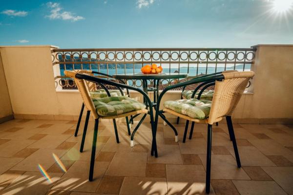 Apartmani Konjevic - Savina, Забронировать Отель Savina Округ Херцег-Нови