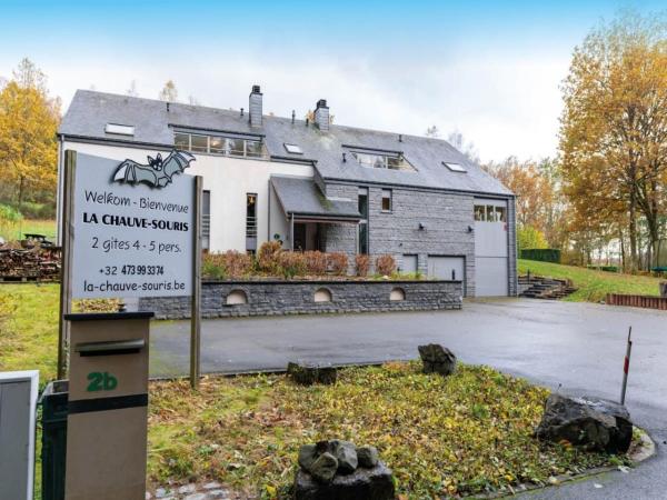 Villa La Chauve Souris, Забронировать  Отели Уффализ с бассейном, Бассейн