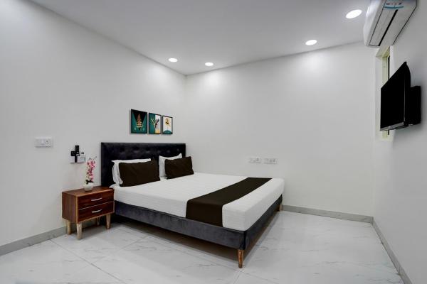 RESTO RELAX HOTEL & RESTAURANT, Забронировать  Рохини 