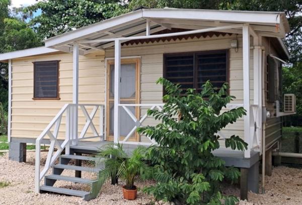 Delva\s Villa - Cozy Home near Airport, Забронировать  Белиз Belize Province