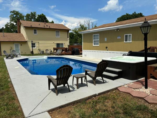 Luxurious Pool and Spa Home with optional Studio Apts, Забронировать  Дарем Raleigh-Durham Metropolitan Area