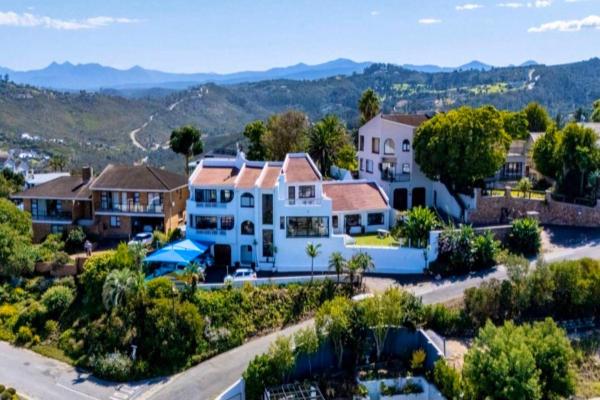 Pamusoro Pegomo Villa - Luxurious Knysna Views, Забронировать  Найсне Найсна
