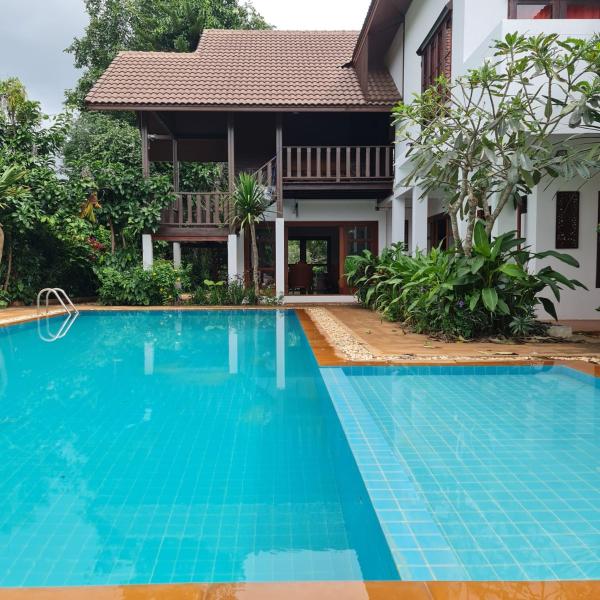 Clear Water Pool Villa, Забронировать  Пакчонг 