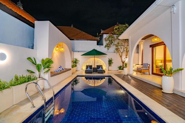 Nara Segara Canggu Villa, Забронировать  Отели провинции Бали с парковкой, Парковка
