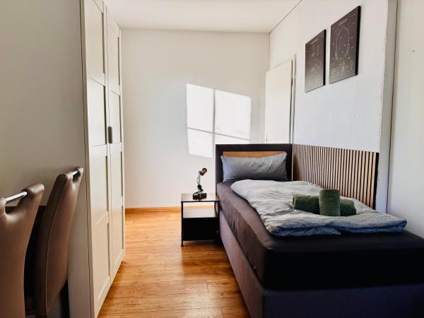 Premium Residenz Sonne - 3 Apartments für Teams & Gäste, Parkplatz, WLAN, Забронировать  Мерзебург Саксония-Ангальт