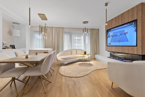 Luxury Cosmopolit Apartments in the Heart of Brasov, Забронировать Апартаменты/квартира Отели в центре Брашова, в центре, Парковка