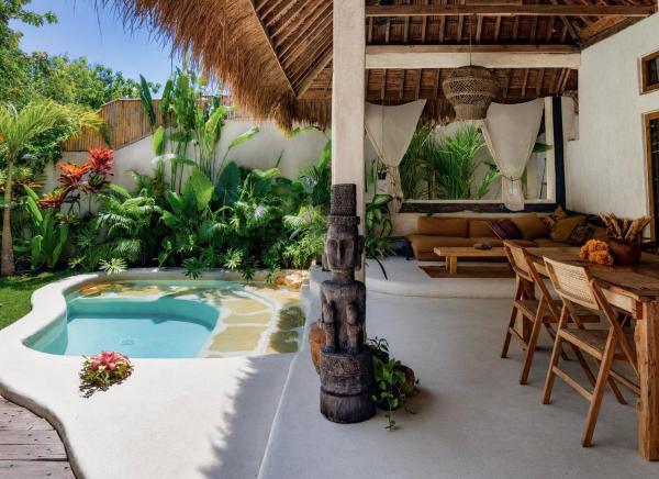 Tropical Jungle View ,VILLA UYAI, Uluwatu Bingin, Забронировать  Отели провинции Бали с парковкой, Парковка