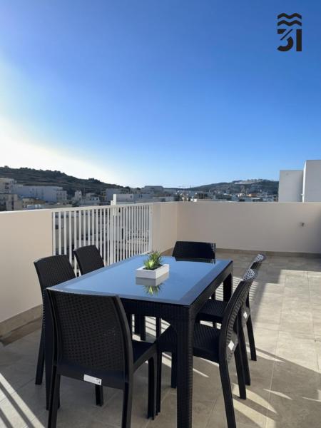 M31Stays - Lilcarm Modern Apartments and Penthouse, St Pauls Bay, Забронировать Апартаменты/квартира Сент-Полс-Бей Мальта, рядом с Malta National Aquarium