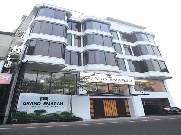 Grand Emarah Hotel and Restaurant, Забронировать  Отели Силхета с парковкой, Парковка