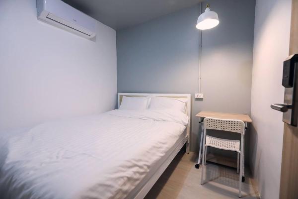 LCT Hostel Bangkok, Забронировать  Отели Провинции Бангкока с парковкой, Парковка