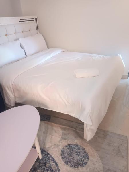 Luxe Homes, Забронировать  Меру Кения