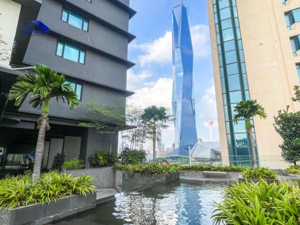 OPUS Residences Kuala Lumpur by VastHaven, Забронировать  Отели Федеральной территории Куала-Лумпура с парковкой, Парковка