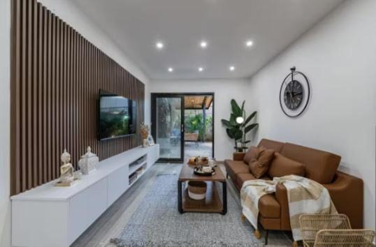 Luxury 2BR Villa by Tamarindo, AC, Private Yard, Забронировать  Отели Тамариндо с парковкой, Парковка