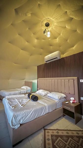 Wadi Rum Sila Camp, Забронировать  Отели мухафаза Акабы с парковкой, Парковка