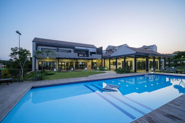 244 Ballito Village, Забронировать  Отели Durban North Coast с парковкой, Парковка