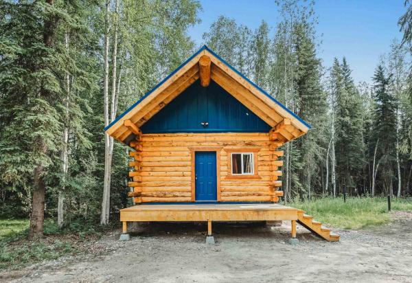 Rustic Elegance Lodge, Забронировать  Норт-Поул штат Аляска