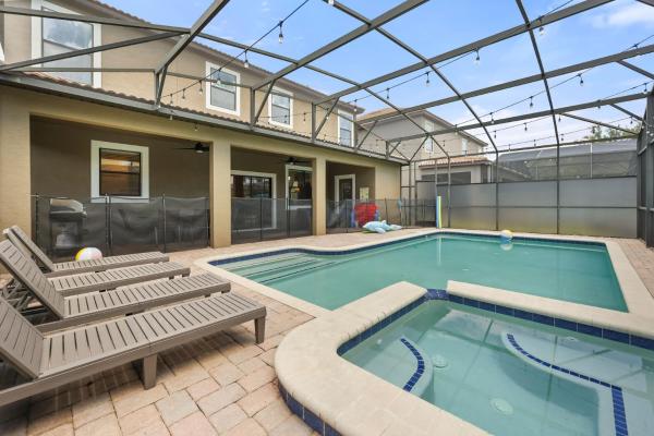 Luxury 6-Bedroom Villa with Private Pool & near Disney, Забронировать  Давенпорт Orlando Metropolitan Area