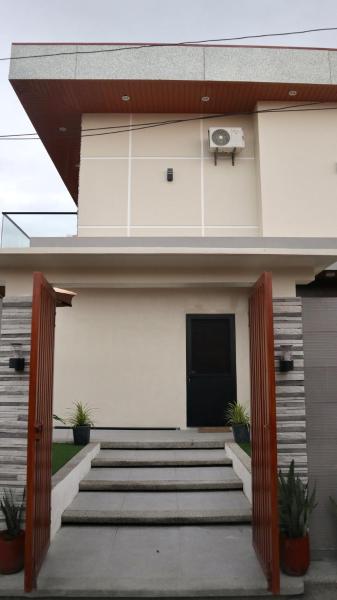 C Urban Villas - Modern Luxury Home in Pampanga, Забронировать  Dau Лусон