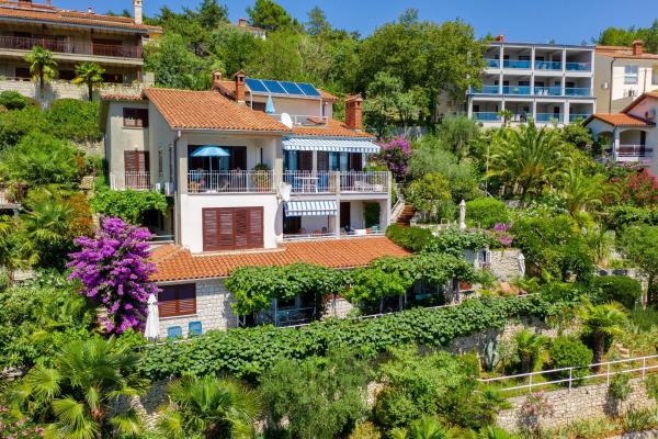 Apartments with parking space Rabac, Labin - 12107, Забронировать  Рабац Истрия, рядом с Пляж Рабача