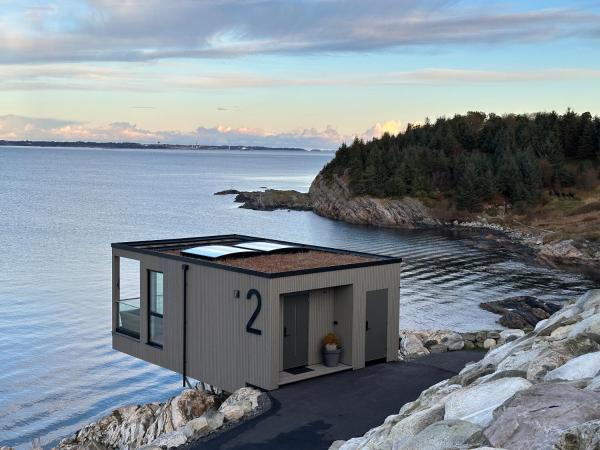 Hideaway Herdla luxurious cabins 15m above the sea, Забронировать  Хердла 