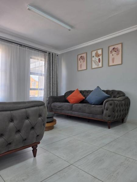 The Residence, Забронировать  Ньюкасл Квазулу-Наталь, рядом с Newcastle Golf Club