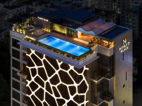 Hyatt Place Dhaka Uttara, Забронировать  Отели Дакки с бассейном, рядом с Uttara University, Бассейн