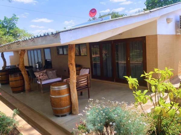 Crafted Africa Guest House, Забронировать  Лилонгве Малави