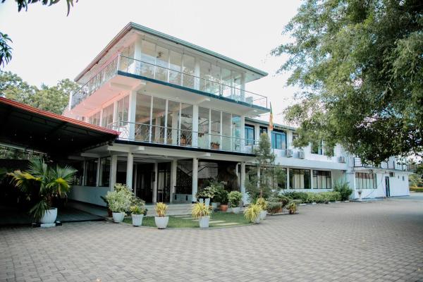 Lake Jay Hotel, Забронировать  Ампара 